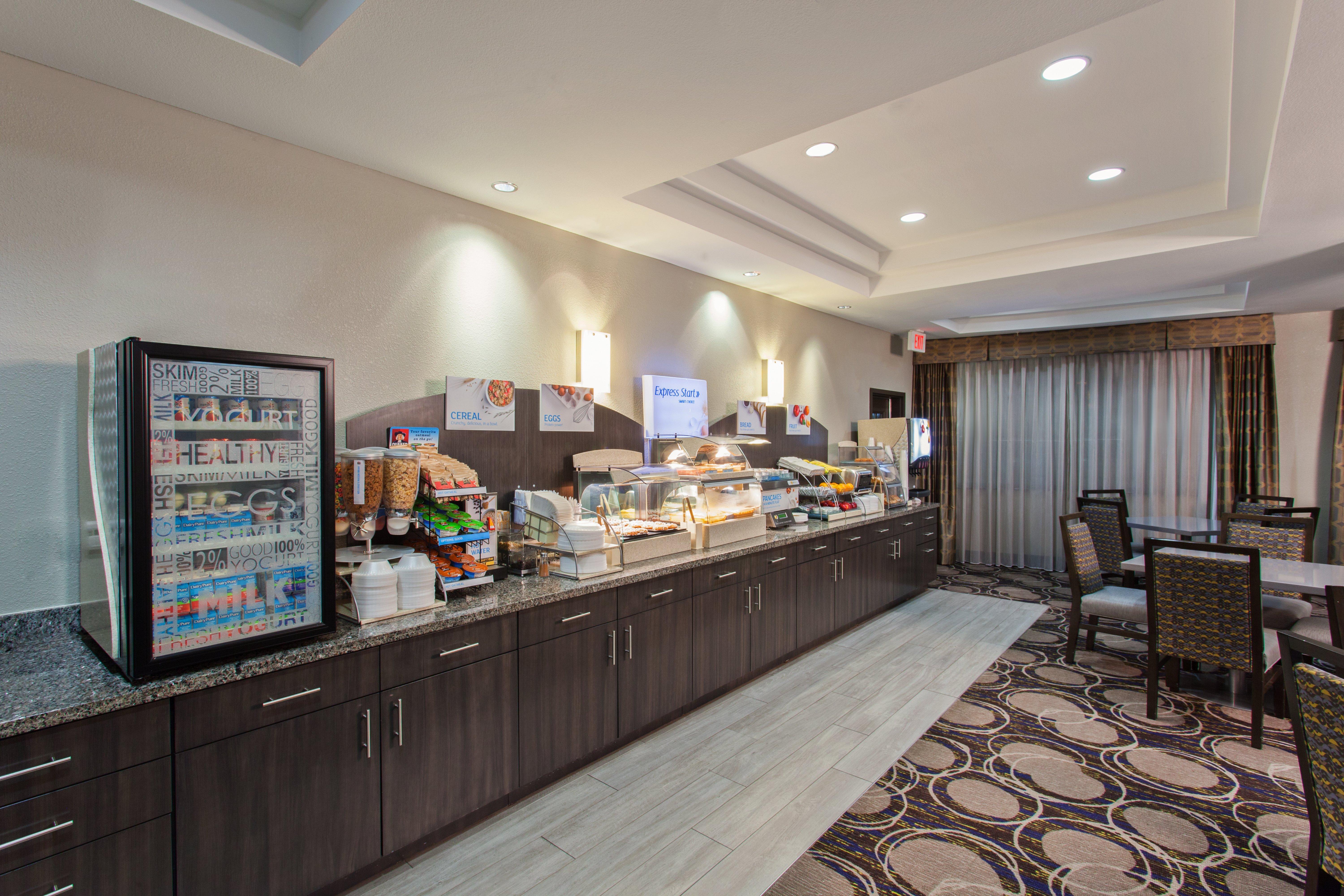Holiday Inn Express & Suites Wharton By Ihg Buitenkant foto