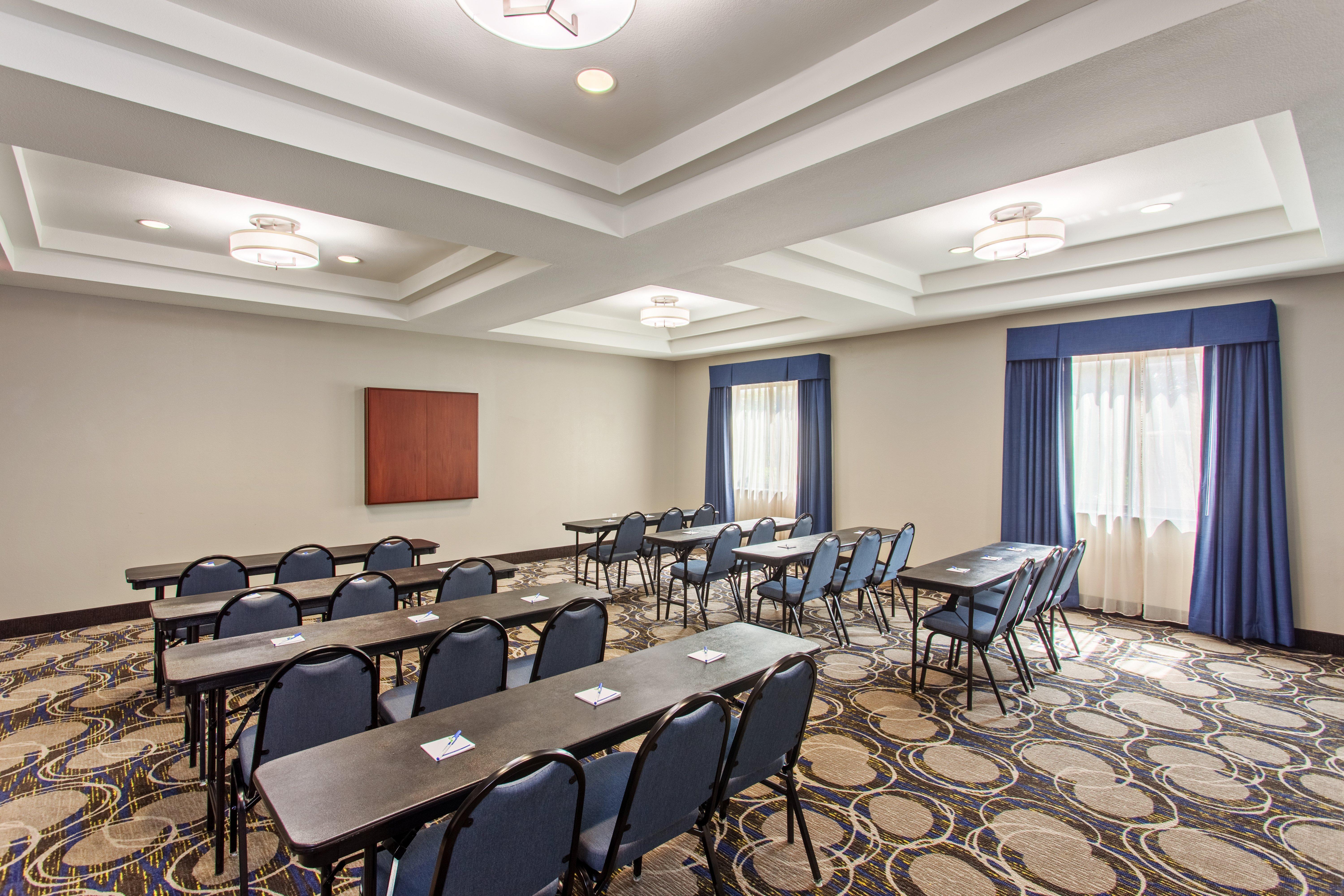 Holiday Inn Express & Suites Wharton By Ihg Buitenkant foto