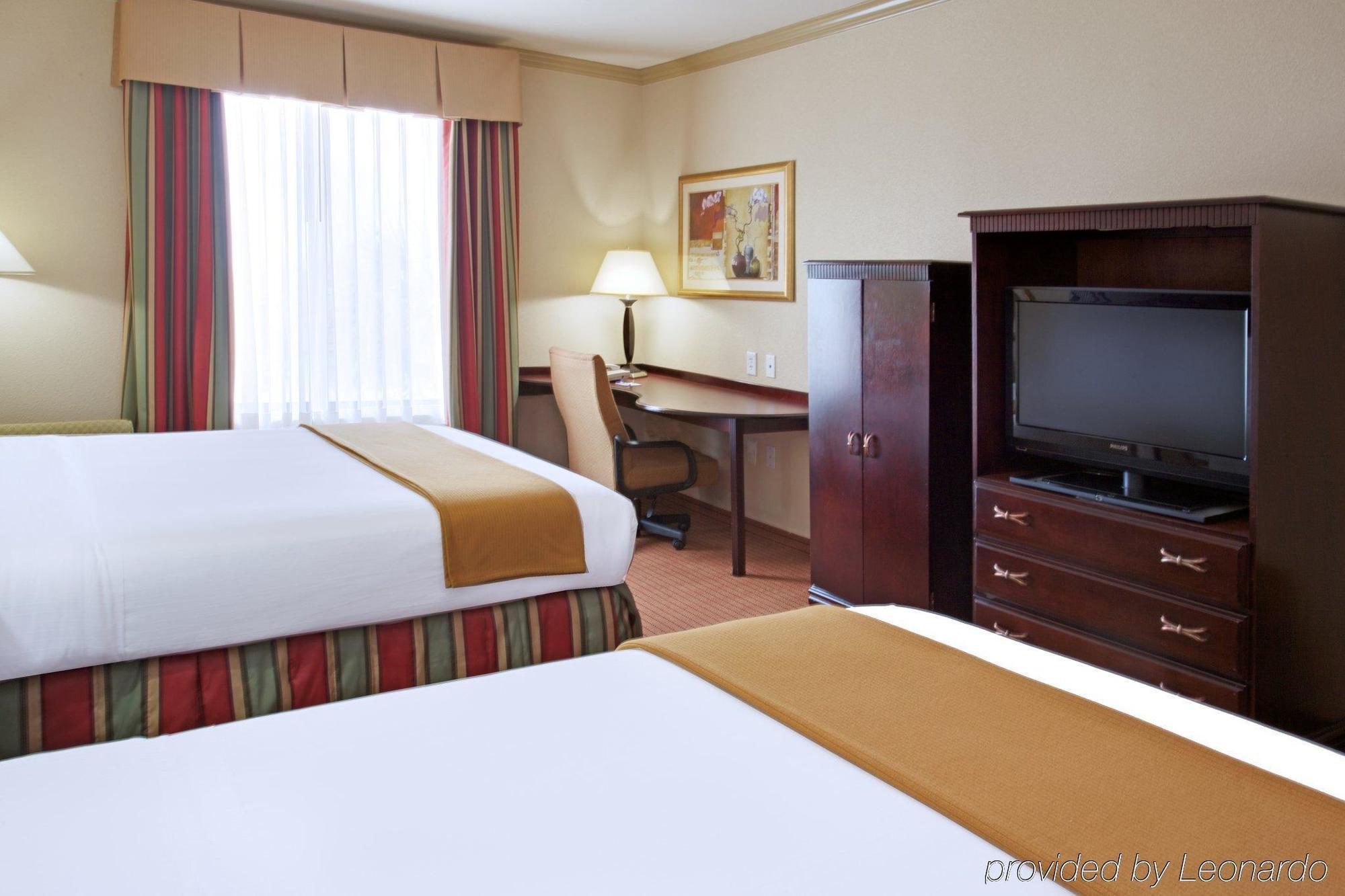 Holiday Inn Express & Suites Wharton By Ihg Kamer foto