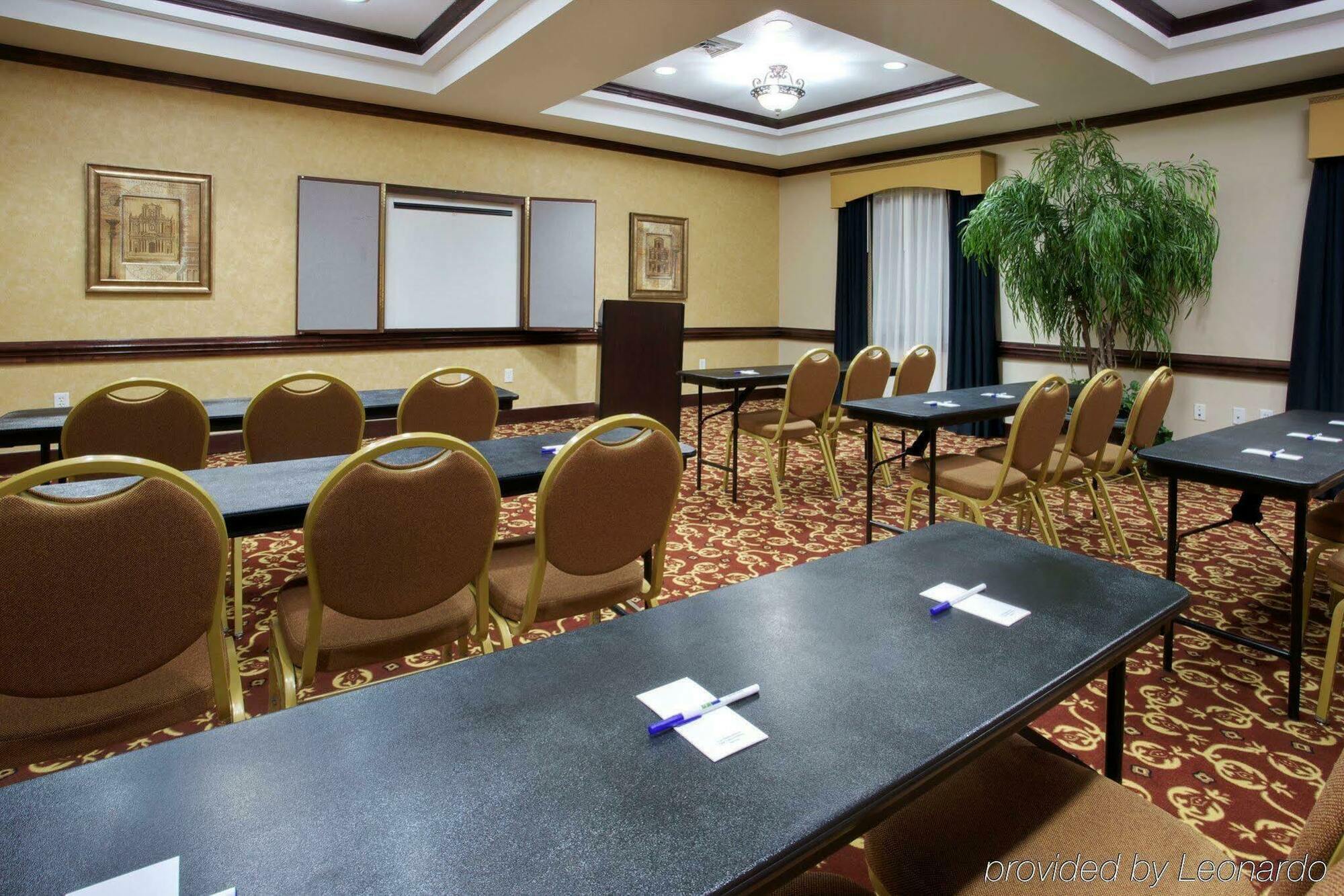 Holiday Inn Express & Suites Wharton By Ihg Faciliteiten foto